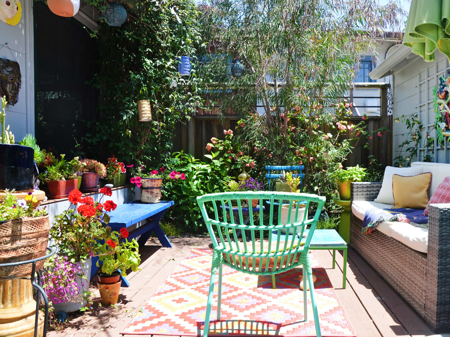Colorful outdoor lounge store chairs